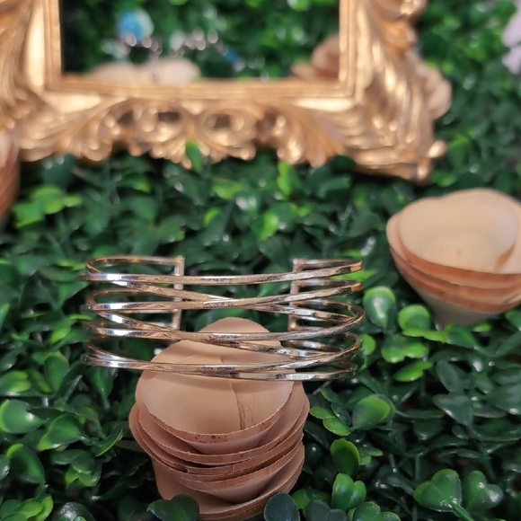 Elegant Sugar fix Multi strand Cuff Bracelet - Picture 2 of 6